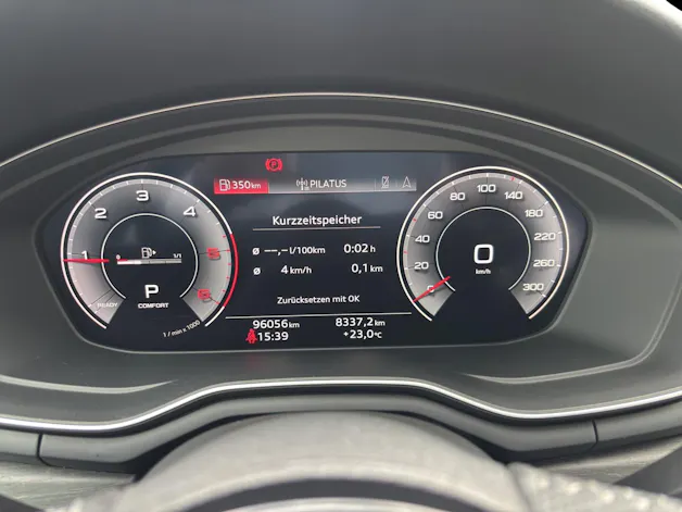 AUDI A4 Avant 40 TDI S line Attraction quattro S-tronic