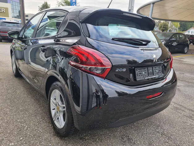 PEUGEOT 208 1.2 e-VTI Style EGS5