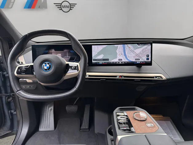 BMW iX M60