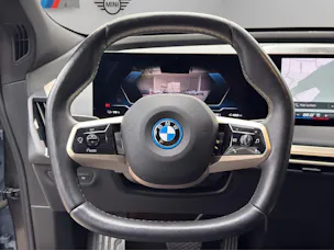 BMW iX M60