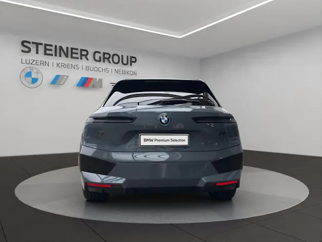 BMW iX M60