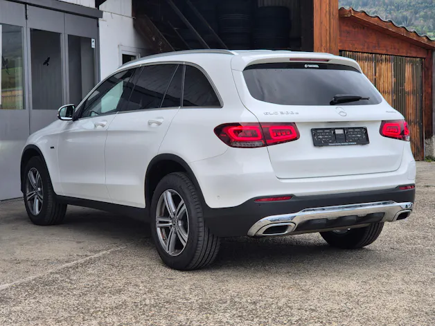 MERCEDES-BENZ GLC 300 e 4Matic 9G-Tronic
