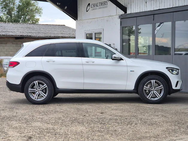 MERCEDES-BENZ GLC 300 e 4Matic 9G-Tronic
