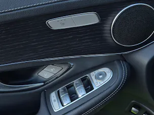 MERCEDES-BENZ GLC 300 e 4Matic 9G-Tronic