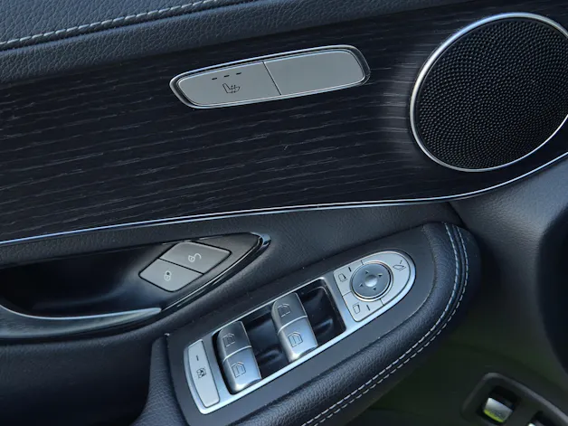 MERCEDES-BENZ GLC 300 e 4Matic 9G-Tronic