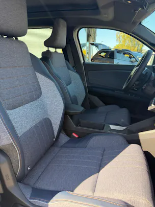 RENAULT R4 E-Tech Comfort Range 52 kWh Techno Plain Sud