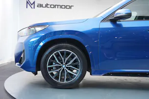 BMW X1 sDrive 18i M Sport *Panorama* *Harman/Kardon* *Werksgarantie*