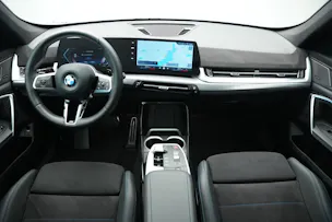 BMW X1 sDrive 18i M Sport *Panorama* *Harman/Kardon* *Werksgarantie*