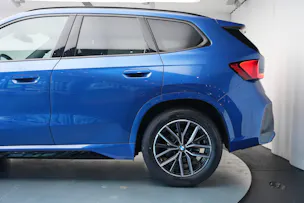 BMW X1 sDrive 18i M Sport *Panorama* *Harman/Kardon* *Werksgarantie*