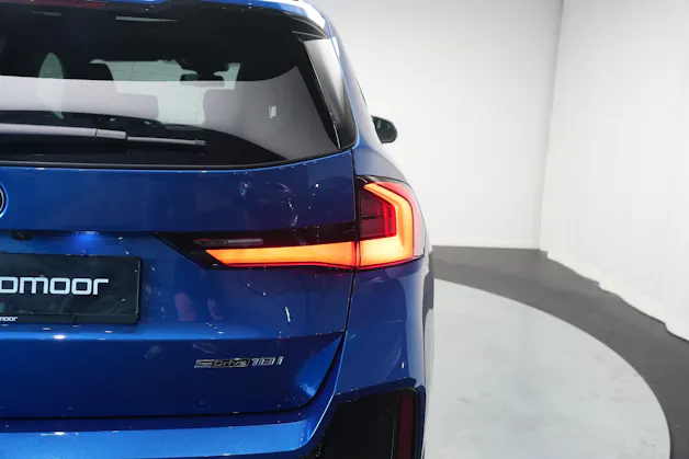 BMW X1 sDrive 18i M Sport *Panorama* *Harman/Kardon* *Werksgarantie*