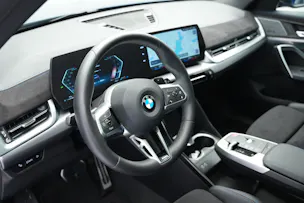 BMW X1 sDrive 18i M Sport *Panorama* *Harman/Kardon* *Werksgarantie*