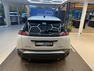 PEUGEOT 2008 1.2 145 MHEV Allure Automat