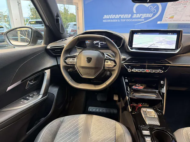 PEUGEOT 2008 1.2 145 MHEV Allure Automat
