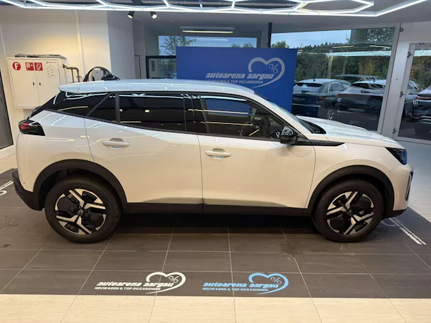 PEUGEOT 2008 1.2 145 MHEV Allure Automat