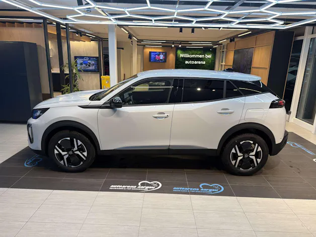 PEUGEOT 2008 1.2 145 MHEV Allure Automat