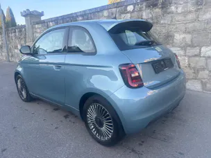 FIAT 500 3+1 electric 87 kW Icon