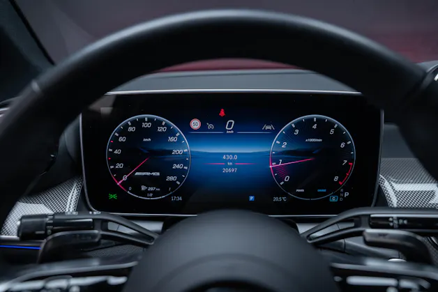 MERCEDES-BENZ GLC 43 AMG Executive Edition 4matic Coupé / Panorama-Schiebedach / Performance-Auspuff / 360° Kamera