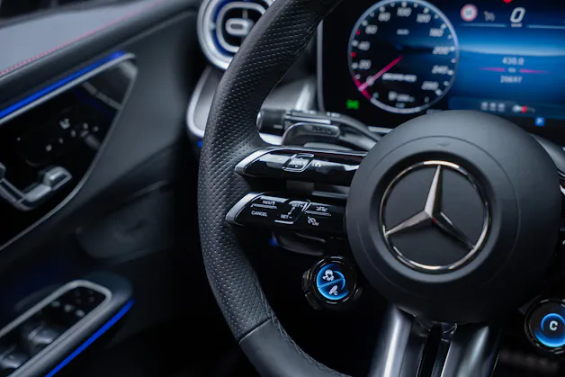 MERCEDES-BENZ GLC 43 AMG Executive Edition 4matic Coupé / Panorama-Schiebedach / Performance-Auspuff / 360° Kamera