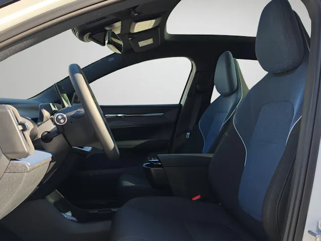VOLVO EX30 P8 69 kWh AWD Ultra