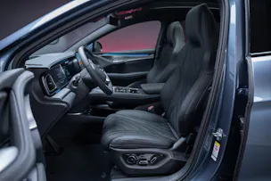 BYD Sealion 7 91,3 kWh Excellence AWD / Panoramadach / Head-Up Display / Sitzheizung & Lüftung