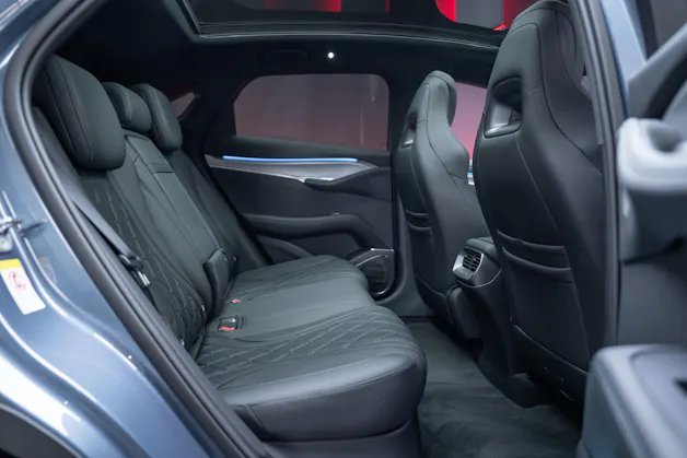 BYD Sealion 7 91,3 kWh Excellence AWD / Panoramadach / Head-Up Display / Sitzheizung & Lüftung