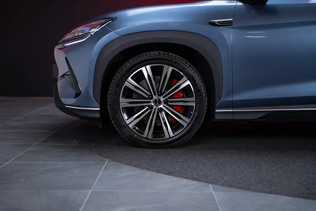 BYD Sealion 7 91,3 kWh Excellence AWD / Panoramadach / Head-Up Display / Sitzheizung & Lüftung