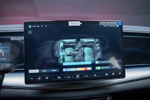 BYD Sealion 7 91,3 kWh Excellence AWD / Panoramadach / Head-Up Display / Sitzheizung & Lüftung