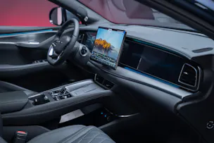 BYD Sealion 7 91,3 kWh Excellence AWD / Panoramadach / Head-Up Display / Sitzheizung & Lüftung