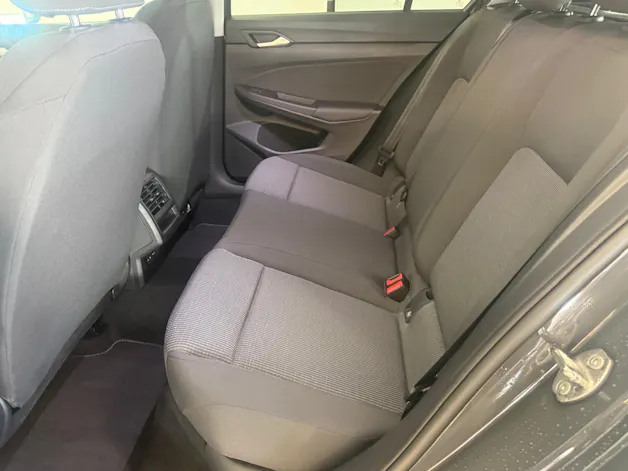 VW Golf 1.5 e TSI mHEV Basis DSG