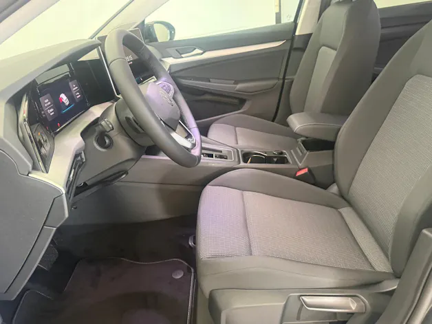 VW Golf 1.5 e TSI mHEV Basis DSG