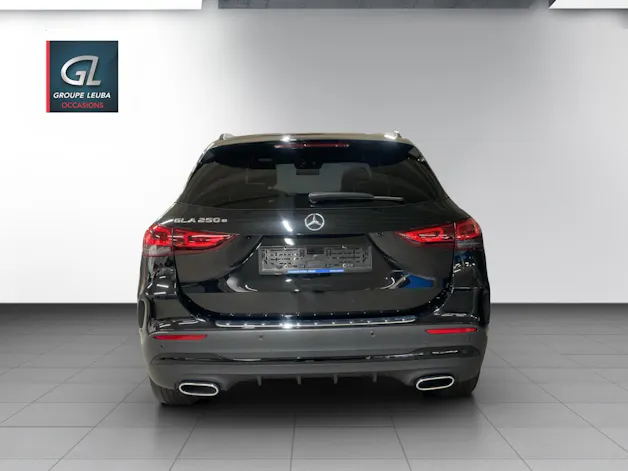 MERCEDES-BENZ GLA 250e AMG Line 8G-DCT