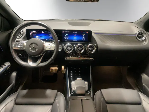 MERCEDES-BENZ GLA 250e AMG Line 8G-DCT