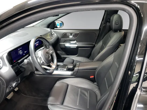 MERCEDES-BENZ GLA 250e AMG Line 8G-DCT