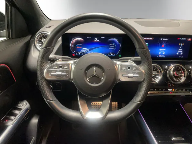 MERCEDES-BENZ GLA 250e AMG Line 8G-DCT