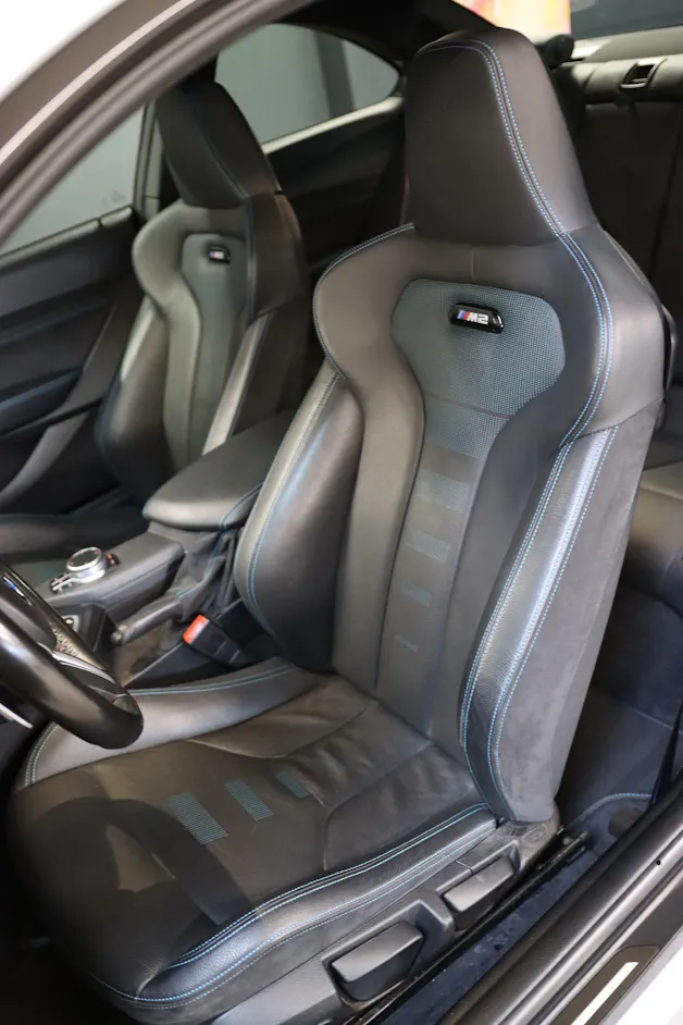 BMW M2 Competition Drivelogic