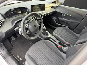 PEUGEOT 208 1.2 PureTech Style