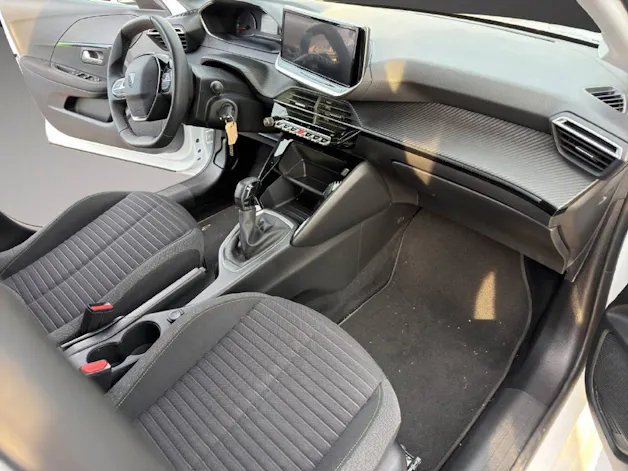 PEUGEOT 208 1.2 PureTech Style