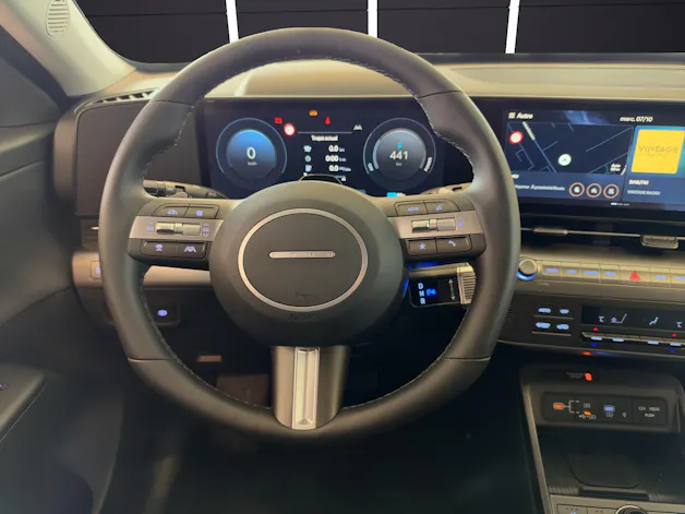 HYUNDAI Kona EV 65.4 kWh Amplia