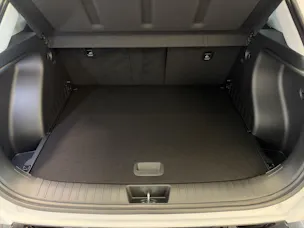 HYUNDAI Kona EV 65.4 kWh Amplia