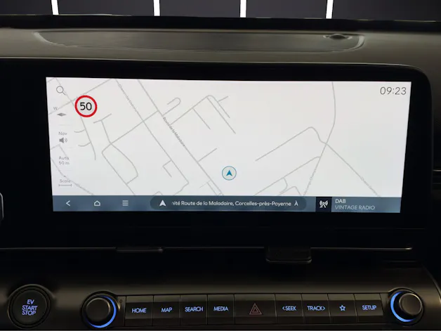 HYUNDAI Kona EV 65.4 kWh Amplia