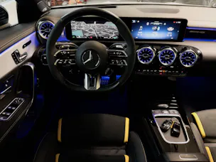 MERCEDES-BENZ CLA 45 S AMG 4Matic+ 8G-DCT