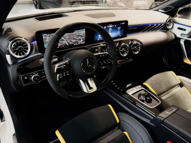 MERCEDES-BENZ CLA 45 S AMG 4Matic+ 8G-DCT