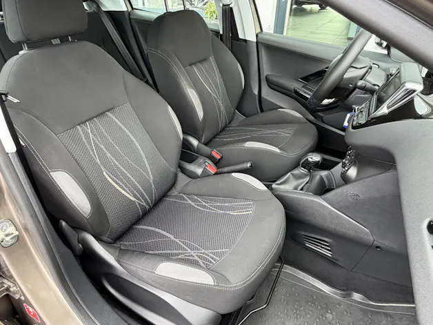 PEUGEOT 208 1.2 VTI Active
