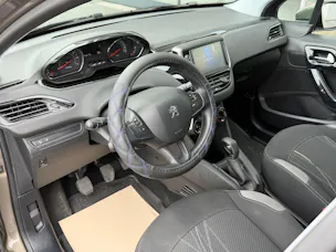 PEUGEOT 208 1.2 VTI Active