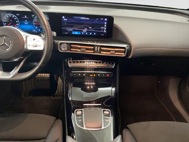 MERCEDES-BENZ EQC 400 AMG Line 4MATIC
