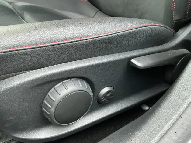 MERCEDES-BENZ A 200 7G-DCT