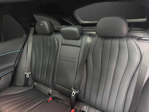 MERCEDES-BENZ E 220 d T 4Matic 9G-Tronic Swiss Star