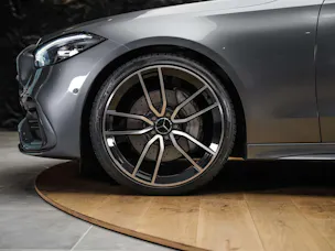MERCEDES-BENZ C 300 d 4 Matic AMG Line *Werksgarantie*20" Felgen*