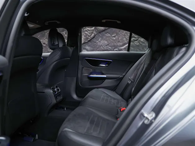 MERCEDES-BENZ C 300 d 4 Matic AMG Line *Werksgarantie*20" Felgen*