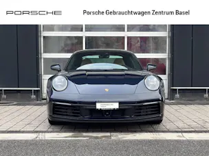 PORSCHE 911 Carrera 4